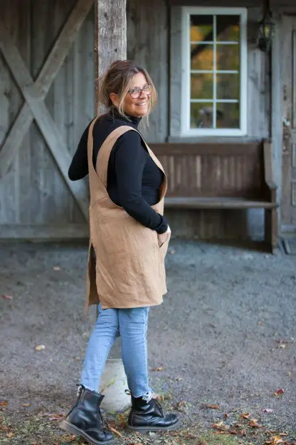 Cross-Back Apron-Tunic Adrianne Style | Pure Eco Linen - Image 7